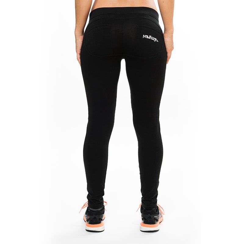 Mutaria Jeans Fit Black